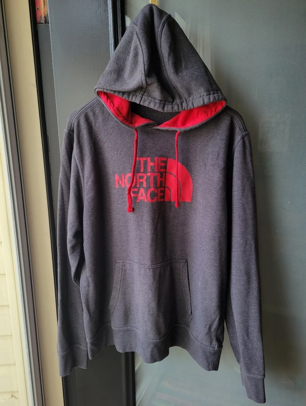 The North Face Half Dome Men's Hoodie Fleece L/G Dark Hrey Red Logo Pocket